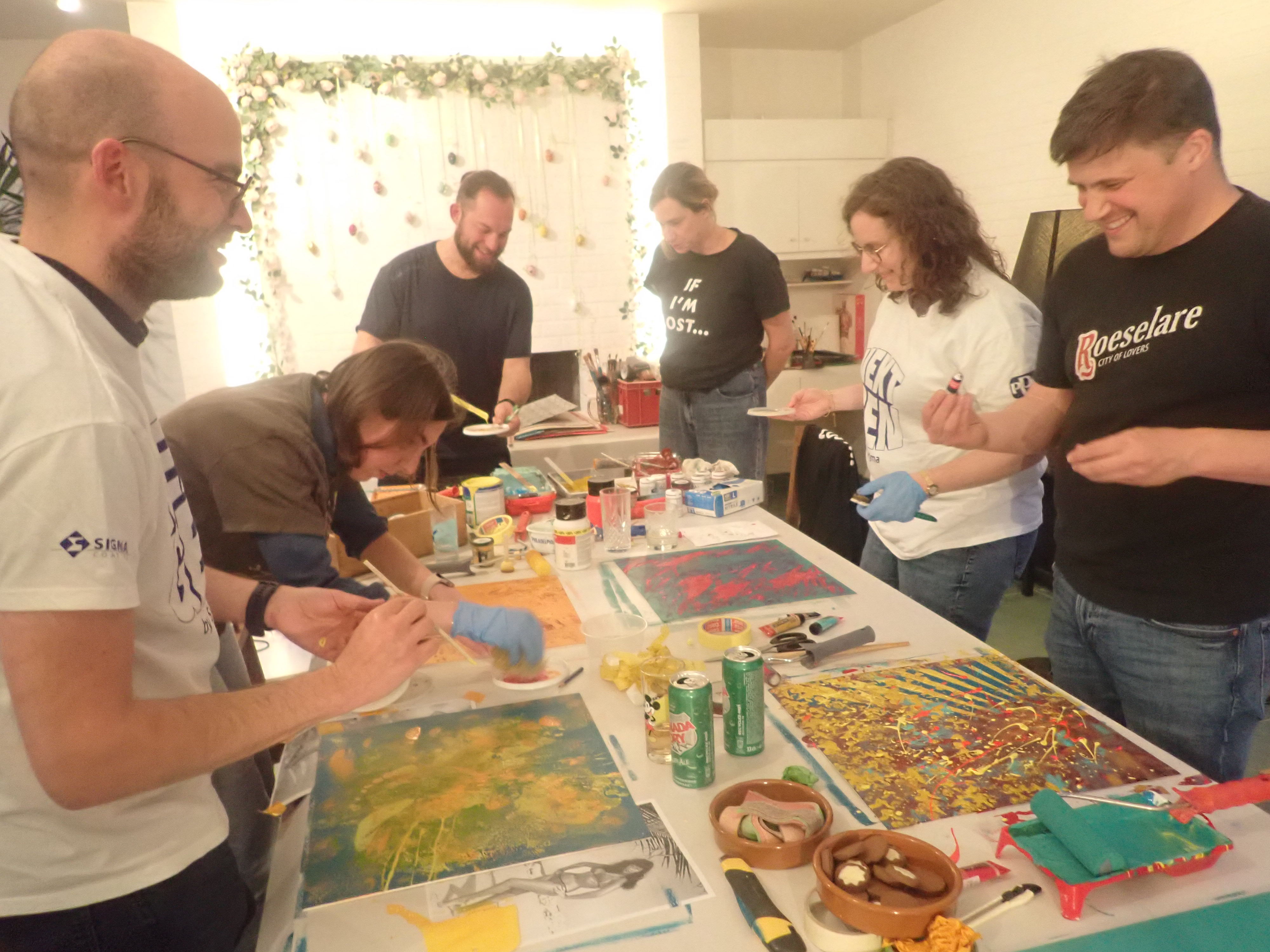 Creatieve sfeer tijdens Sip & Paint